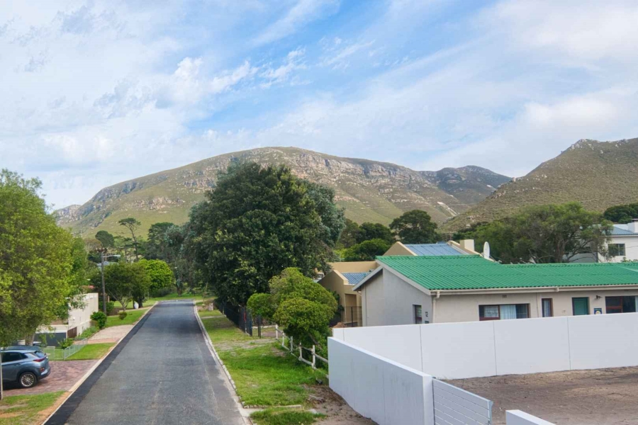 3 Bedroom Property for Sale in Voelklip Western Cape